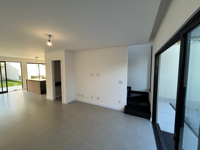 Casa com 180m² 3 quartos e 4 banheiros, à venda, no bairro Piratininga em Niterói