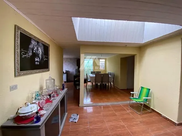 Casa com 330m² 3 quartos e 2 banheiros, à venda, no bairro Boqueirão em Guarapuava