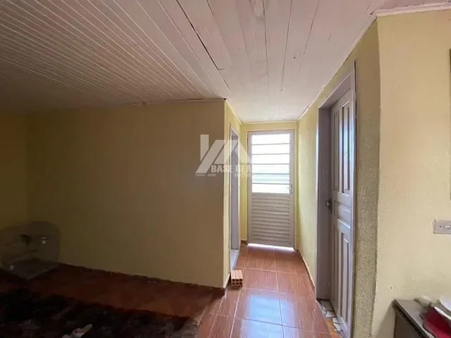 Casa com 330m² 3 quartos e 2 banheiros, à venda, no bairro Boqueirão em Guarapuava