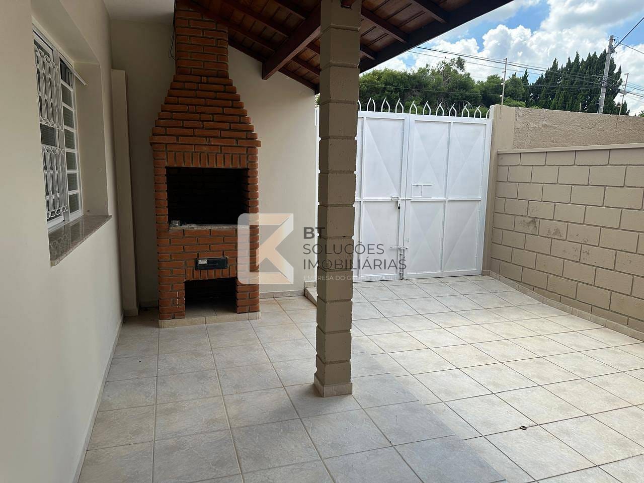 Casa, 3 quartos, 232 m² - Foto 1