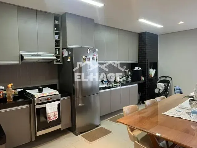 Casa 3 quartos e 2 banheiros, à venda, no bairro Jardim Imperial em Cuiabá
