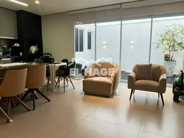 Casa 3 quartos e 2 banheiros, à venda, no bairro Jardim Imperial em Cuiabá