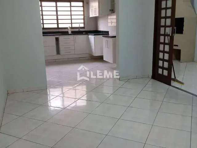Casa com 200m² 3 quartos e 1 banheiro, à venda, no bairro Conjunto Habitacional Gabriel do Ó em Mococa