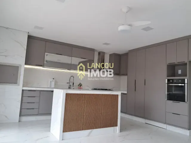Casa 4 quartos e 1 banheiro, para alugar, no bairro Loteamento Brisas do Lago em Jundiaí