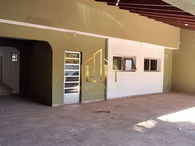 Casa com 460m² 5 quartos e 3 banheiros, à venda, no bairro Jardim Petrópolis em Cuiabá
