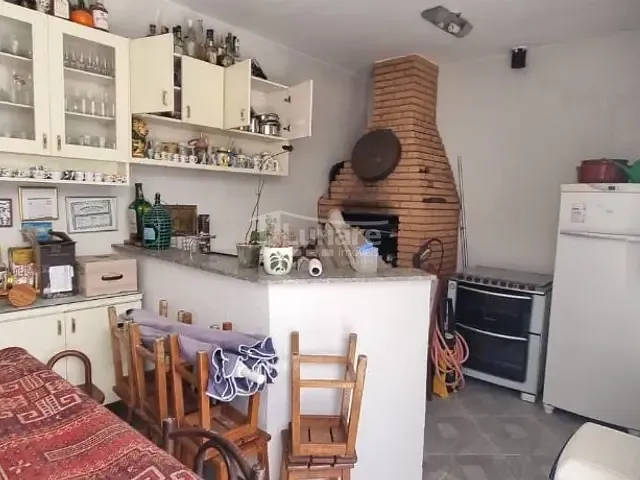 Casa com 400m² 5 quartos e 3 banheiros, à venda, no bairro Vila Nova Socorro em Mogi das Cruzes