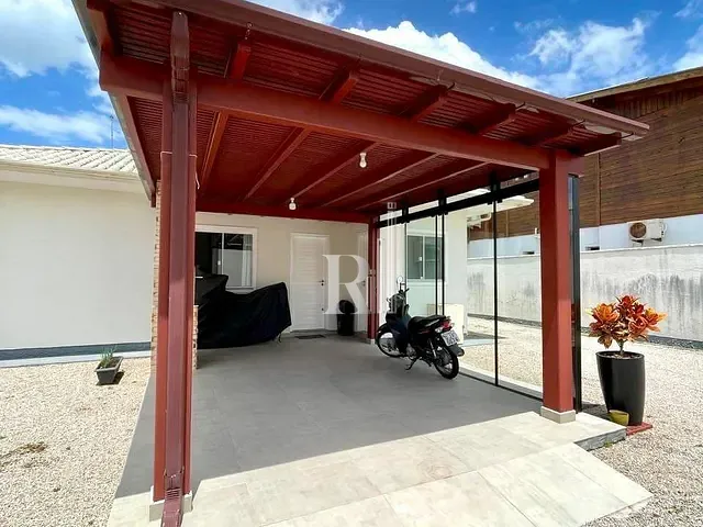 Casa com 360m² 3 quartos e 1 banheiro, à venda, no bairro Areias em Tijucas