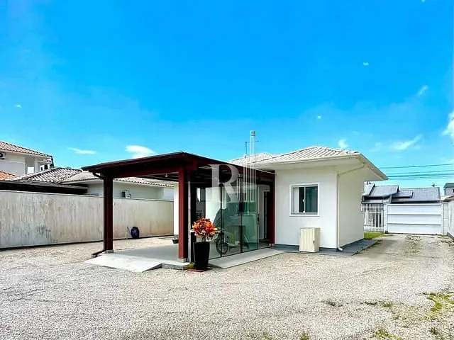 Casa com 360m² 3 quartos e 1 banheiro, à venda, no bairro Areias em Tijucas