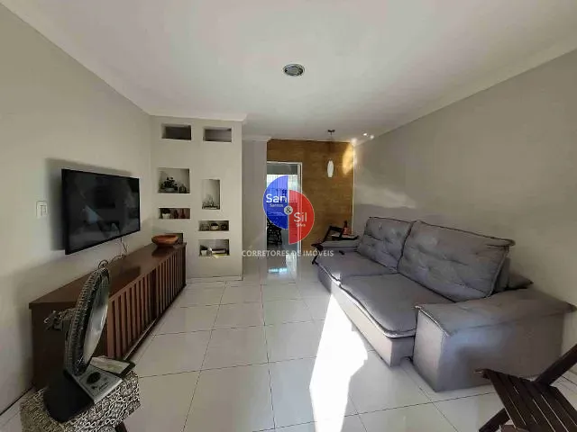 Casa 2 quartos e 2 banheiros, à venda, no bairro Praia do Imperador  (Praia de Mauá) em Magé