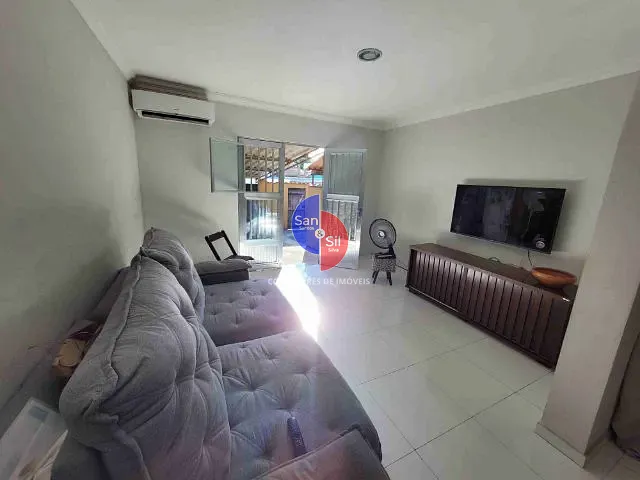 Casa 2 quartos e 2 banheiros, à venda, no bairro Praia do Imperador  (Praia de Mauá) em Magé