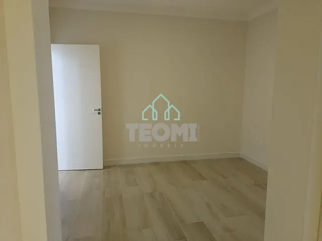 Casa com 250m² 3 quartos e 2 banheiros, à venda, no bairro Residencial Santa Izabel em Taubaté
