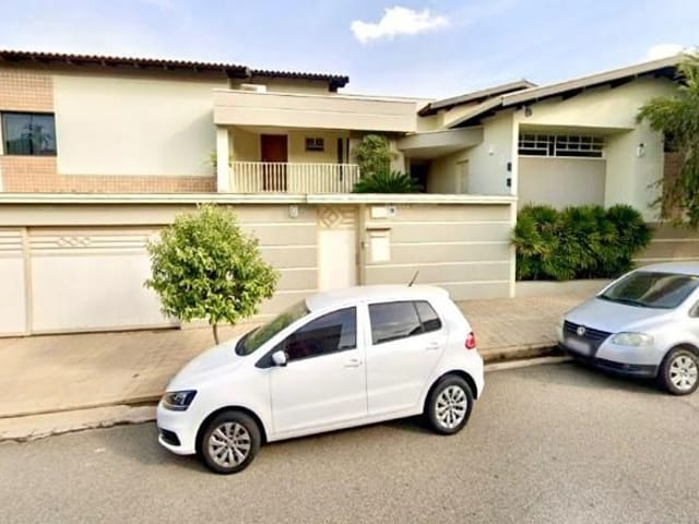 Casa com 600m² 4 quartos e 4 banheiros, à venda, no bairro Jardim Boa Vista em São João da Boa Vista