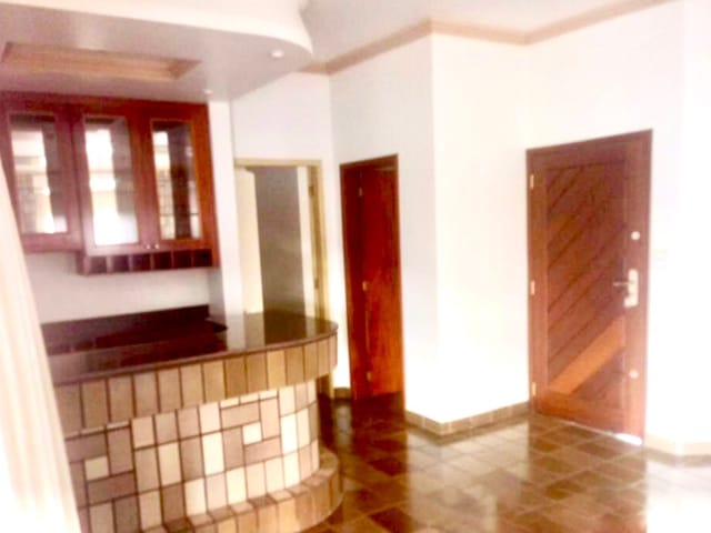Casa com 600m² 4 quartos e 4 banheiros, à venda, no bairro Jardim Boa Vista em São João da Boa Vista