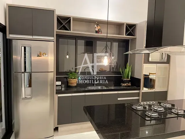 Casa com 306m² 3 quartos e 2 banheiros, à venda, no bairro Parque Vera Cruz em Tremembé