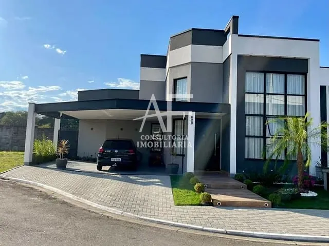 Casa com 306m² 3 quartos e 2 banheiros, à venda, no bairro Parque Vera Cruz em Tremembé