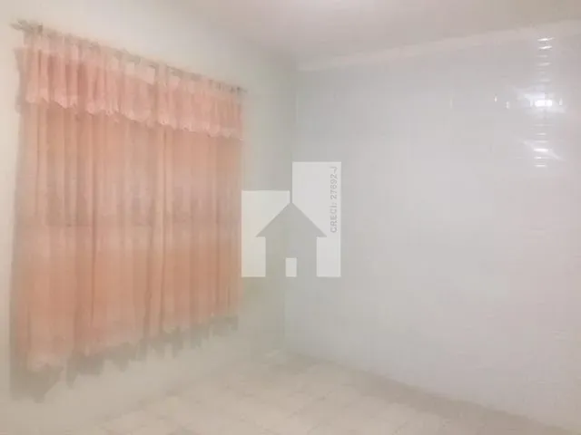 Casa com 238m² 2 quartos e 1 banheiro, para alugar, no bairro Parque Guarani em Várzea Paulista