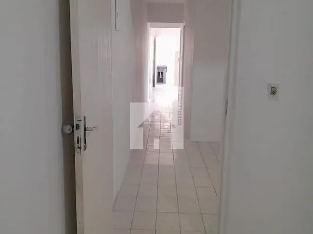 Casa com 238m² 2 quartos e 1 banheiro, para alugar, no bairro Parque Guarani em Várzea Paulista