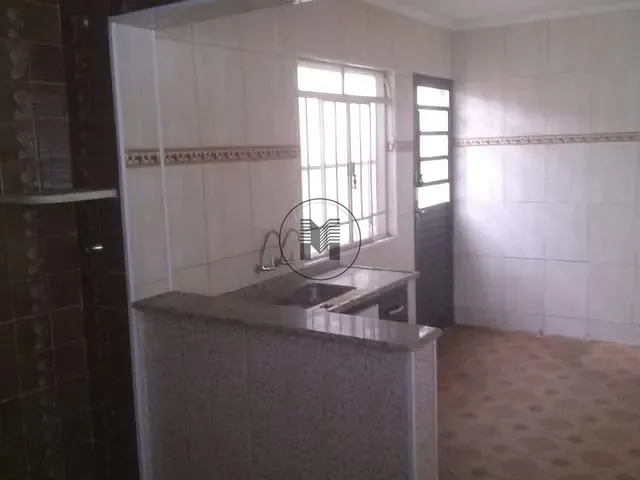 Casa com 180m² 2 quartos e 2 banheiros, à venda, no bairro Parque São Francisco em Guaratinguetá