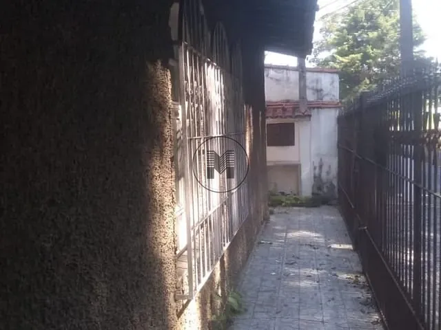 Casa com 180m² 2 quartos e 2 banheiros, à venda, no bairro Parque São Francisco em Guaratinguetá