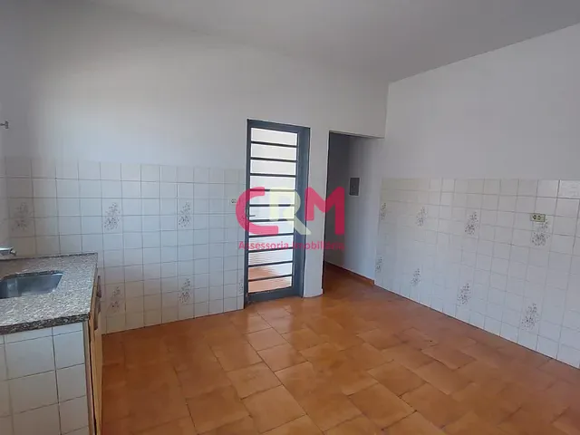 Casa com 138m² 2 quartos e 1 banheiro, para alugar, no bairro Vila Sargi em Taquaritinga