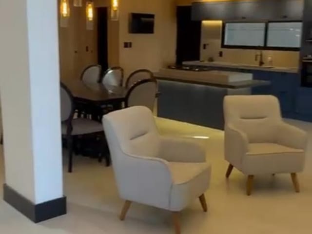 Casa 5 quartos e 6 banheiros, à venda, no bairro Recreio dos Bandeirantes em Estrada Vereador Alceu de Carvalho