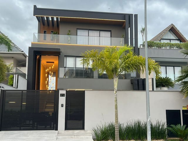 Casa 5 quartos e 6 banheiros, à venda, no bairro Recreio dos Bandeirantes em Estrada Vereador Alceu de Carvalho