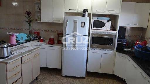 Casa à venda com 4 quartos, 170m² - Foto 8