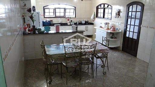 Casa à venda com 4 quartos, 170m² - Foto 13