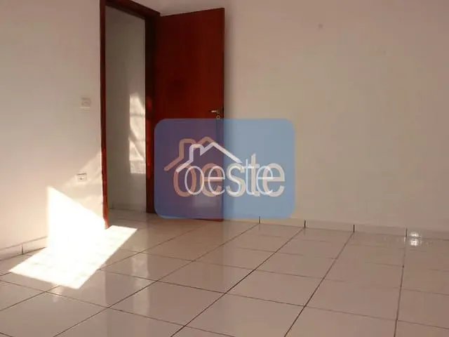 Casa com 100m² 2 quartos e 2 banheiros, para alugar, no bairro Conjunto Habitacional dos Trabalhadores em Santa Bárbara D'Oeste