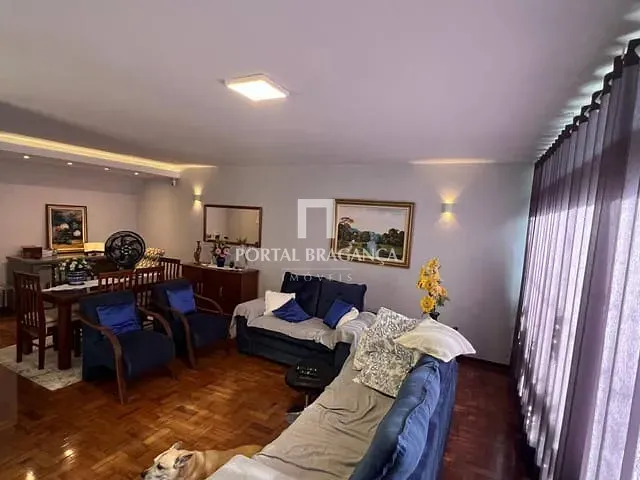 Casa 3 quartos e 2 banheiros, à venda, no bairro Centro em Bragança Paulista