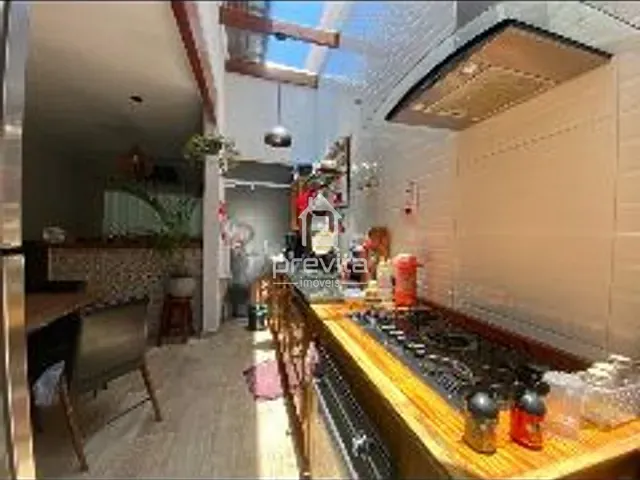 Casa com 125m² 2 quartos e 2 banheiros, à venda, no bairro Parque Urupês em Taubaté