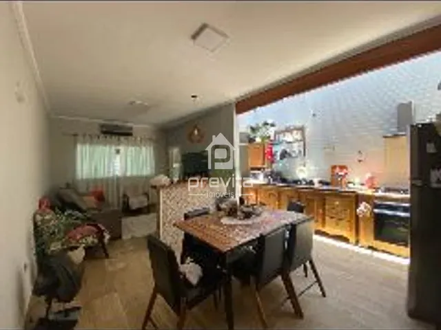 Casa com 125m² 2 quartos e 2 banheiros, à venda, no bairro Parque Urupês em Taubaté