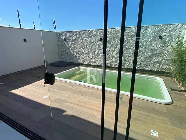 Casa 2 quartos e 2 banheiros, à venda, no bairro Areias em Tijucas