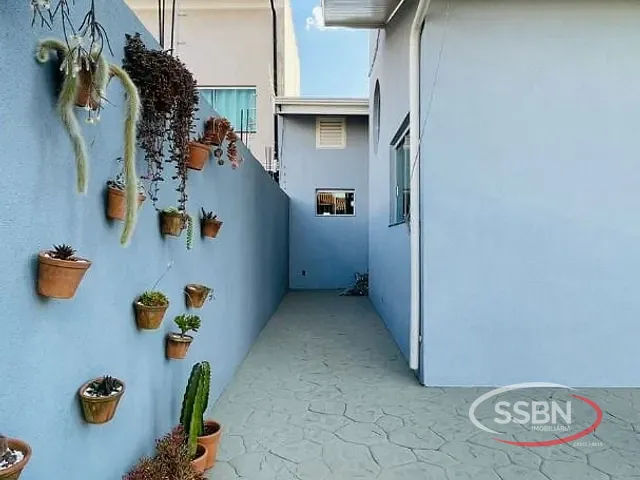 Casa com 450m² 3 quartos e 5 banheiros, à venda, no bairro Jardim Maria Helena em Nova Odessa