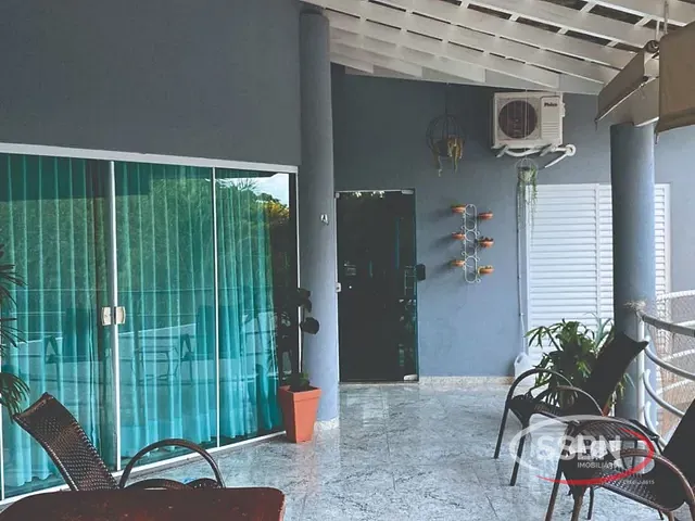 Casa com 450m² 3 quartos e 5 banheiros, à venda, no bairro Jardim Maria Helena em Nova Odessa