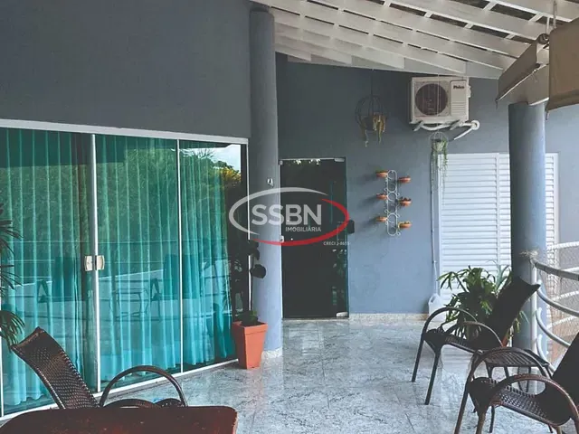 Casa com 450m² 3 quartos e 5 banheiros, à venda, no bairro Jardim Maria Helena em Nova Odessa