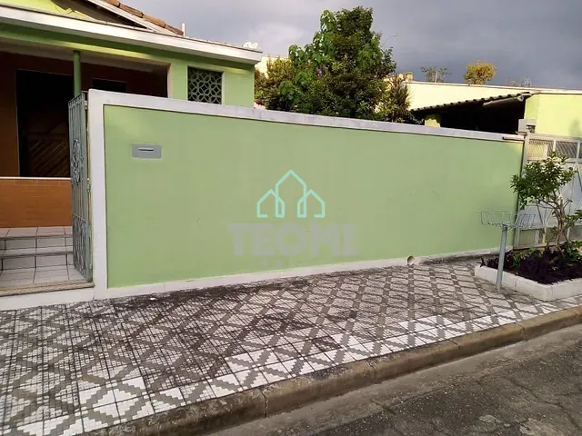 Casa com 270m² 3 quartos e 1 banheiro, à venda, no bairro Vila Jaboticabeira em Taubaté