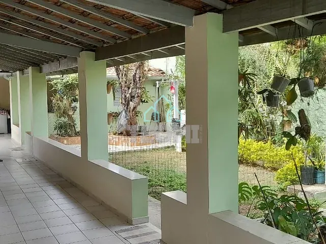 Casa com 270m² 3 quartos e 1 banheiro, à venda, no bairro Vila Jaboticabeira em Taubaté