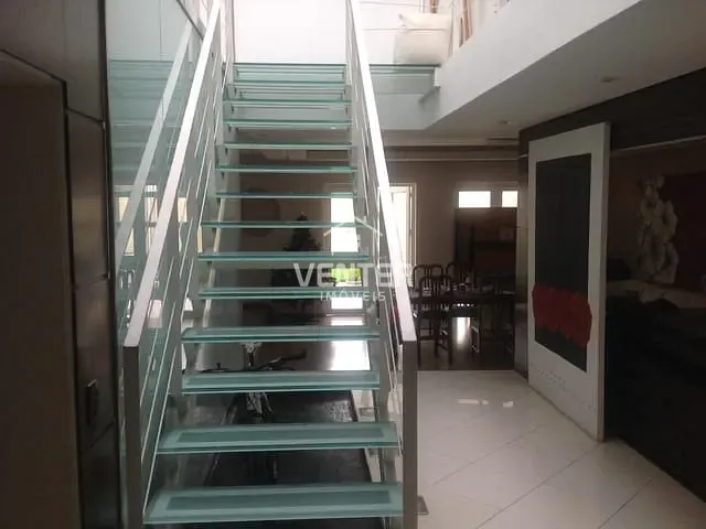 Casa com 480m² 3 quartos e 4 banheiros, à venda, no bairro Jardim das Nações em Taubaté