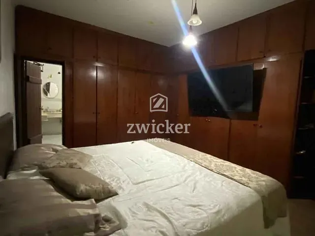 Casa com 220m² 3 quartos e 2 banheiros, à venda, no bairro Vila São João da Boa Vista em Bauru