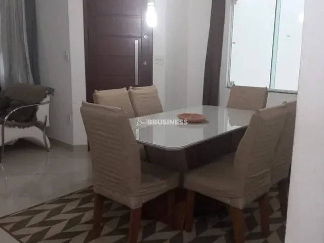 Casa com 180m² 3 quartos e 3 banheiros, à venda, no bairro Alphaville em Campos dos Goytacazes