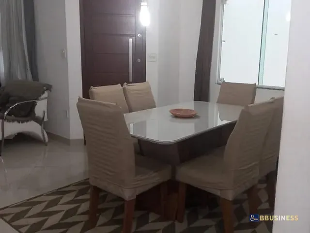 Casa com 180m² 3 quartos e 3 banheiros, à venda, no bairro Alphaville em Campos dos Goytacazes