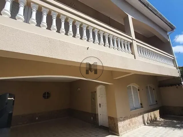 Casa com 300m² 4 quartos e 3 banheiros, à venda, no bairro Vila Comendador Rodrigues Alves em Guaratinguetá
