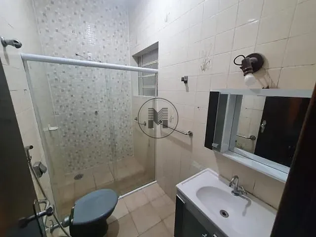 Casa com 300m² 4 quartos e 3 banheiros, à venda, no bairro Vila Comendador Rodrigues Alves em Guaratinguetá