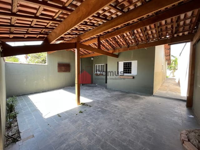 Casa com 200m², à venda, no bairro Jardim Santa Cecília em Pindamonhangaba