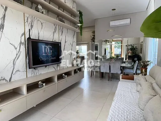 Casa com 306m² 3 quartos e 4 banheiros, à venda, no bairro Jardim Imperial em Cuiabá