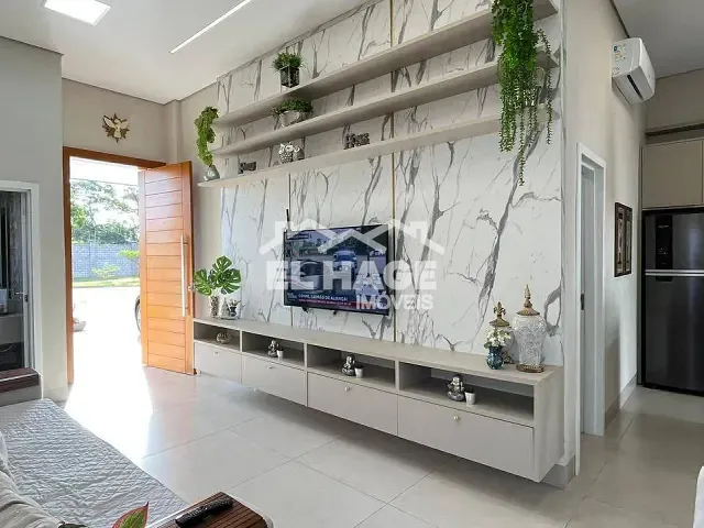 Casa com 306m² 3 quartos e 4 banheiros, à venda, no bairro Jardim Imperial em Cuiabá