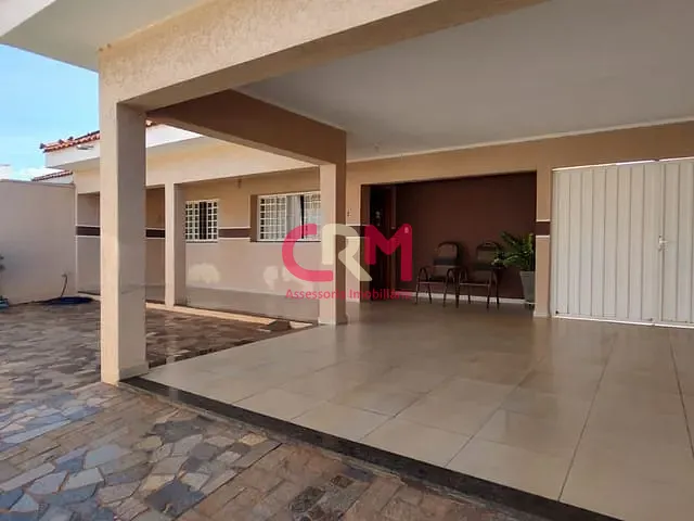 Casa com 300m² 3 quartos e 2 banheiros, à venda, no bairro Conjunto Residencial Ipiranga em Taquaritinga