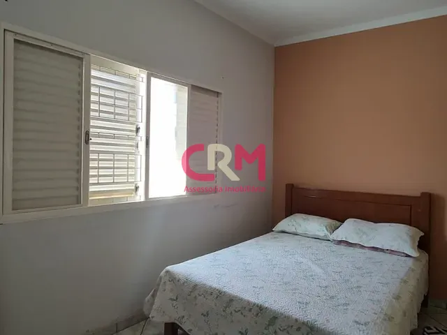 Casa com 300m² 3 quartos e 2 banheiros, à venda, no bairro Conjunto Residencial Ipiranga em Taquaritinga