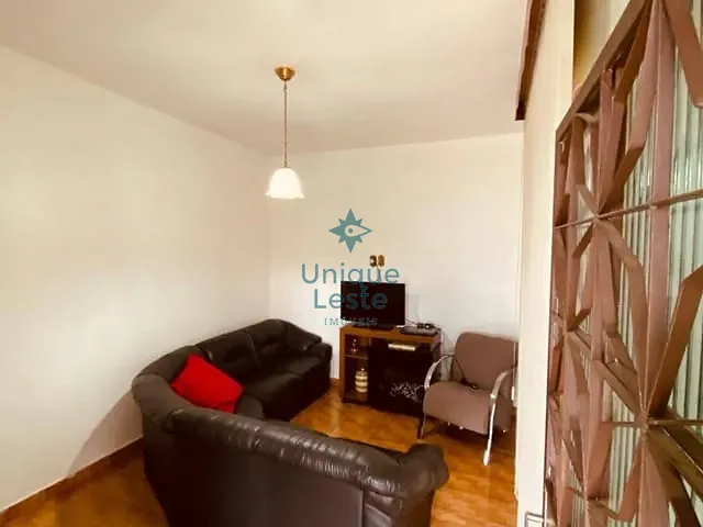 Casa com 371m² 10 quartos e 5 banheiros, à venda, no bairro Pirajá em Belo Horizonte